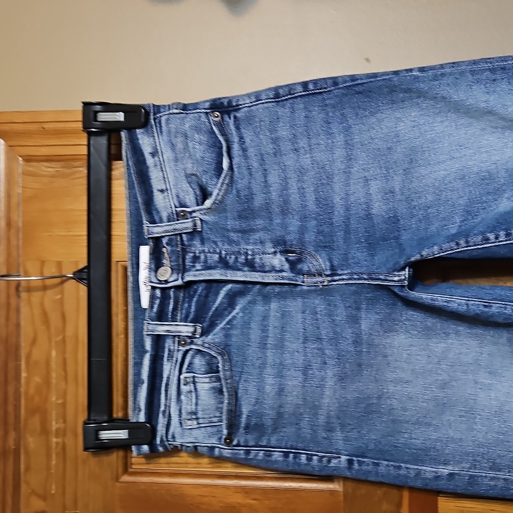 Willow & Root The Mom Fit Distressed High-Rise Jeans - Picture 7 of 15